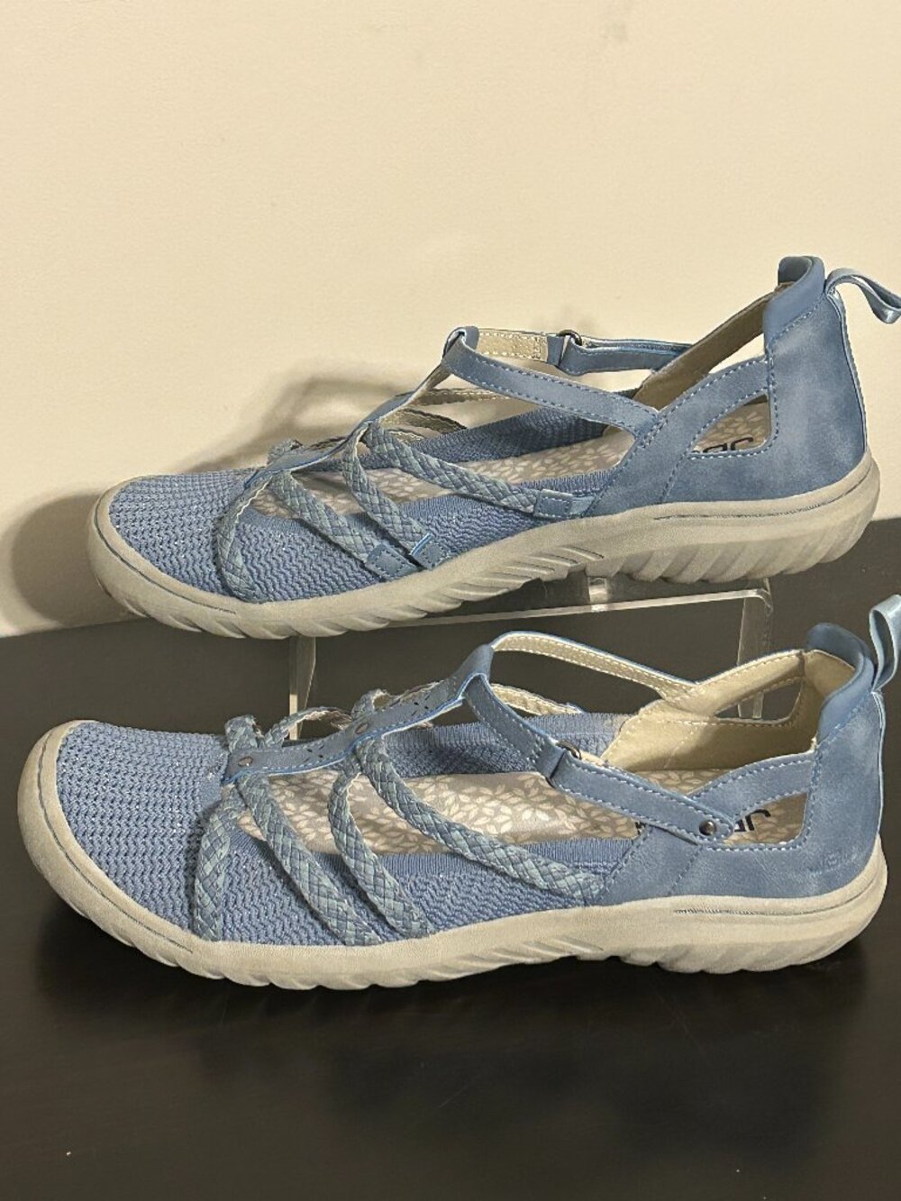 JBU Juliana Sz 11 Blue Strappy Closed Toe Mary Jane Jambu Comfort Shoes